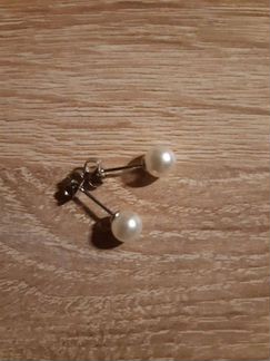 Серьги-гвоздики, жемчужинки (бижутерия)