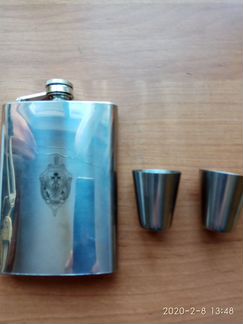 Фляжка в шуточной упаковке в виде книги