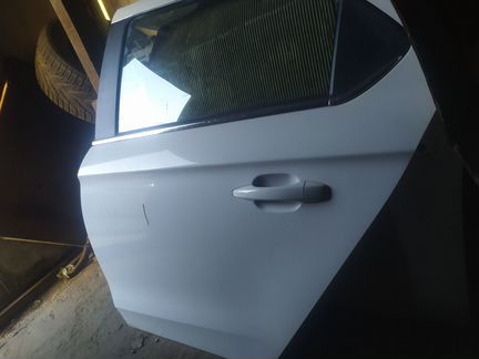 Пежо 301 стекло заднее правое левое