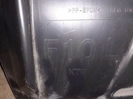 Подкрылок передний BMW F10