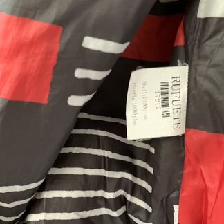 Чёрная куртка Rufuete