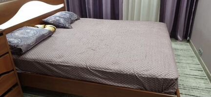 Кровать с матрасом