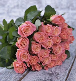 Розовые розы букет