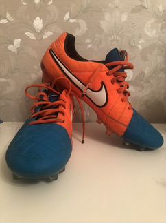 Футбольные бутсы nike tiempo