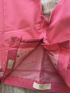 Джинсы zara розовые новые