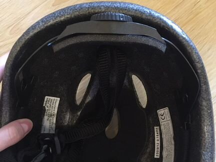 Защитный Шлем Re:Action для катания на роликах