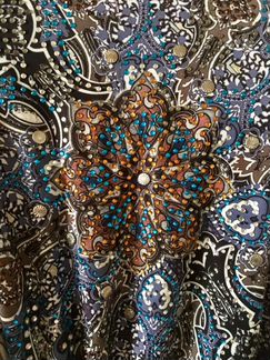 Платье по фигуре со стразами