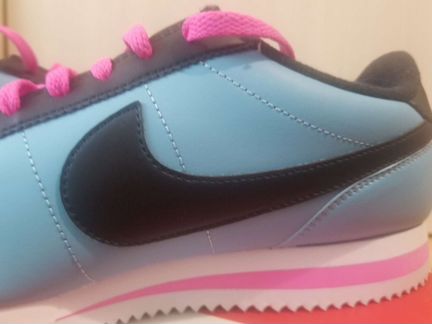 Кроссовки Nike