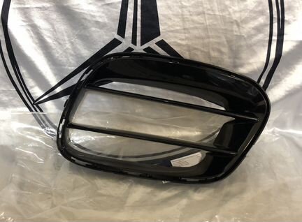 Решетка переднего бампера Mercedes S 222 6.3 новая