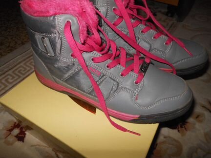 Кроссовки зимние