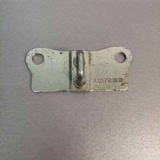 Петля багажника на Мерседес-A2217580001