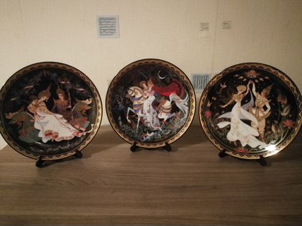 Настенные тарелки Royal Porcelain