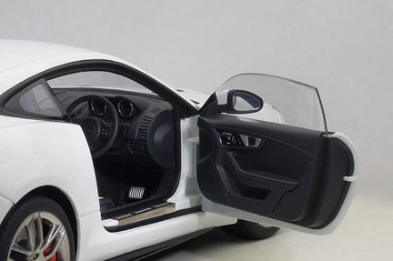 1/18 Jaguar F-type R coupe