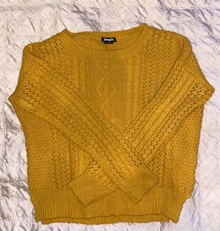 Свитер желтый