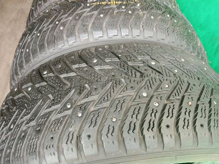 225/55R17 Nokian Hakkapeliitta 8 зимние