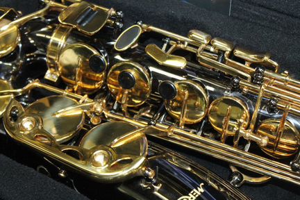 Альт саксофон Mercury Bleck