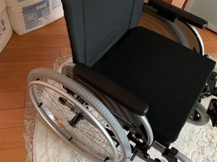Коляска инвалидная