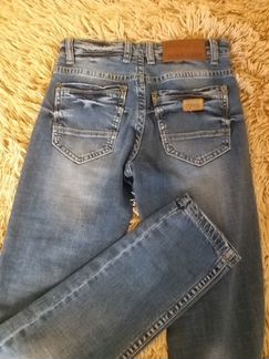 Джинсы