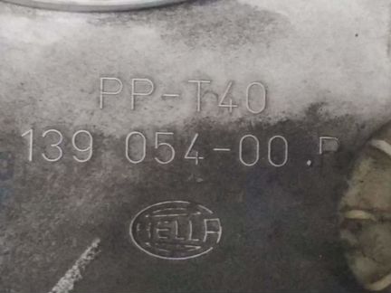 Фара правая hella VW vento (1H2) (11.91-09.98)