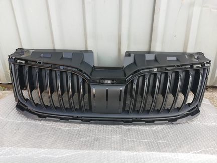 Решетка радиатора Октавия а7 FL c 2017 г Матовая