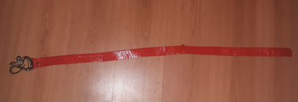 Ремень красный