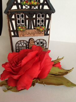 Заколка с цветами