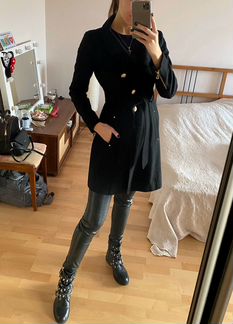 Пальто Guess