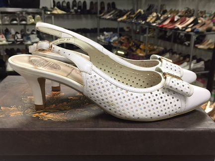 Босоножки 37