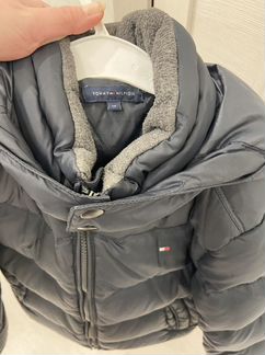 Пуховик б/у и новая шапка Tommy Hilfiger