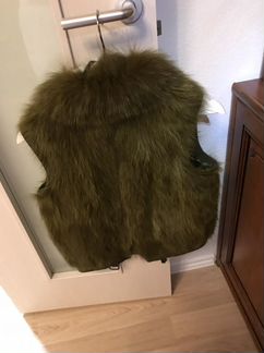 Жилет натуральный мех песец