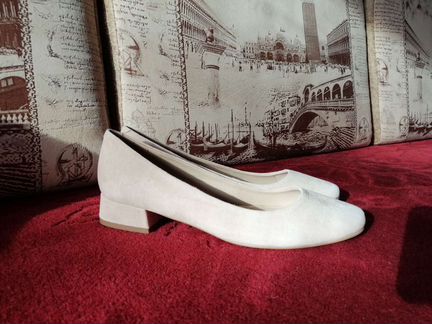 Туфли Pier-one новые замшевые бежевые, р. 38