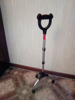 Костыль тренога для тех кто плохо ходит