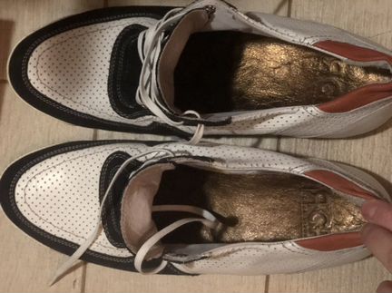 Кроссовки кеды