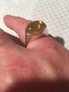 Серебряное кольцо с янтарем