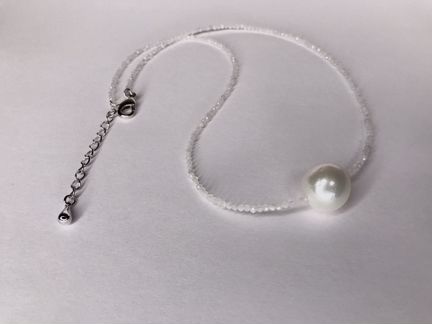 Чокер-колье из лунного камня с жемчужиной