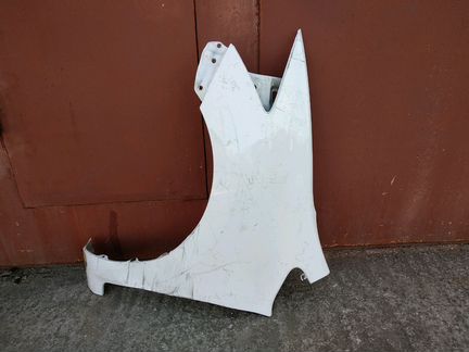 Крыло Toyota Auris левое оригинал