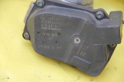 Дроссельная заслонка 06F133062E Ауди