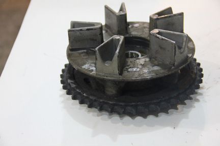 Продаю Ступицу зад. колеса от мотоц. хонда св1300