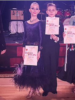 Платье для бальных танцев (европейской программы)
