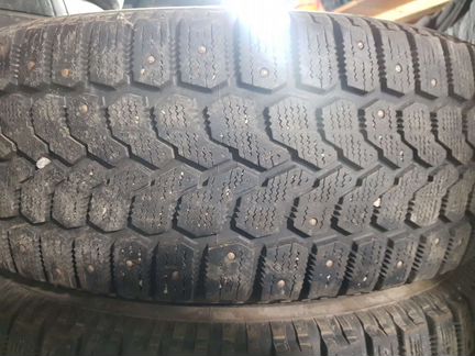 215 65 R16 Yokohama Ice Guard Stud