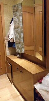 Трюмо- прихожая приличная