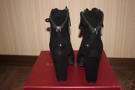 Ботинки зимние с натуральным мехом разм.39