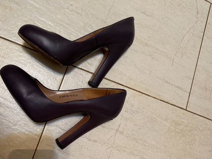 Туфли фиолетовые на каблуке Corsocomo