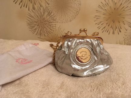 Новый клатч Blumarine Girl