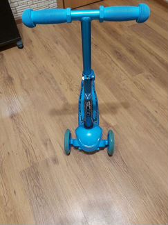 Самокат Y-scoo светящаяся платформа blue