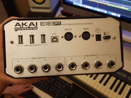 Звуковая карта akai