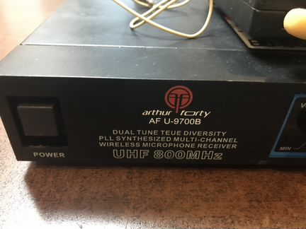 Продам радиомикрофон Arthur Forty U-9700