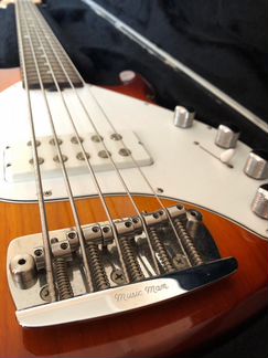 MusicMan Stingray 5 Honeyburst (USA 1999)