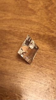 Большой натуральный топаз, 10 на 10 мм