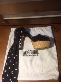 Босоножки Moschino